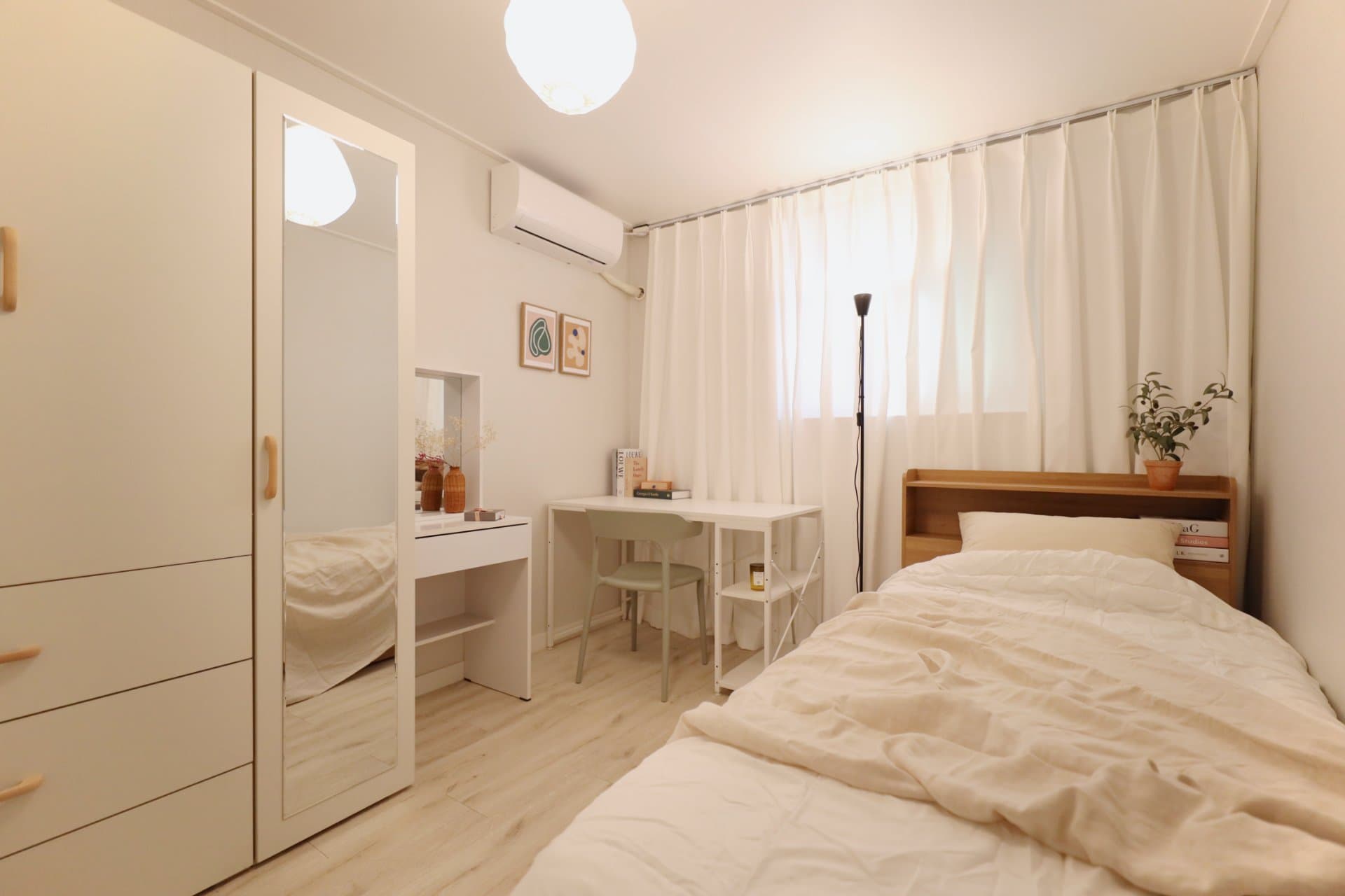 305 Shared House Furnished Room (only female)
